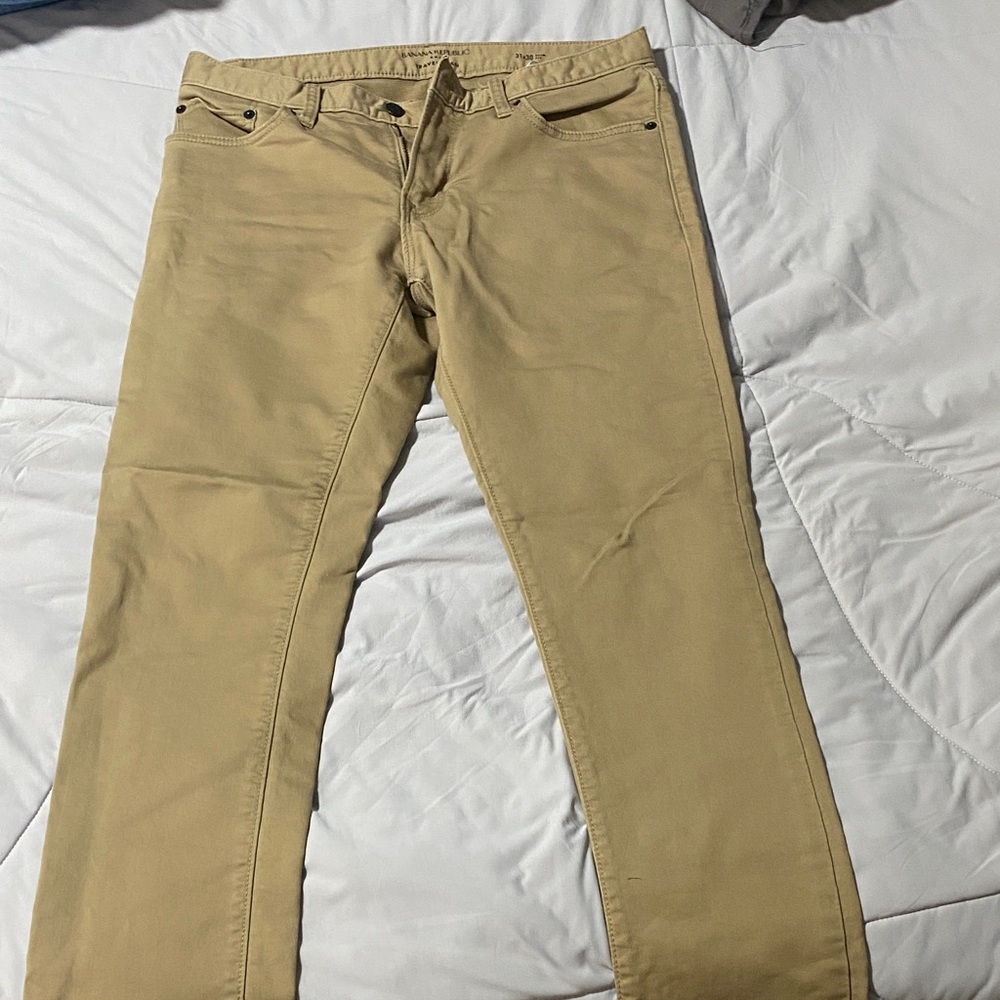 Banana Republic Men's Travel Jean in Tan